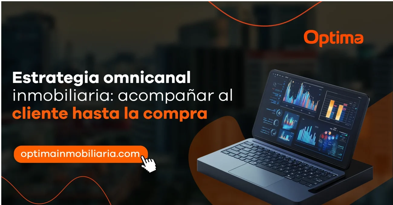 Laptop con panel de métricas y gráficos digitales que representan una estrategia omnicanal inmobiliaria orientada a la conversión.